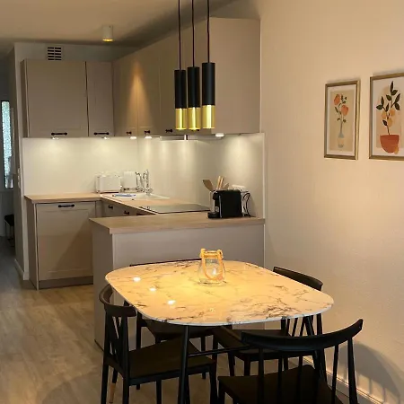 Moderne 3-zi-wohnung Mit Meerblick Direkt Am